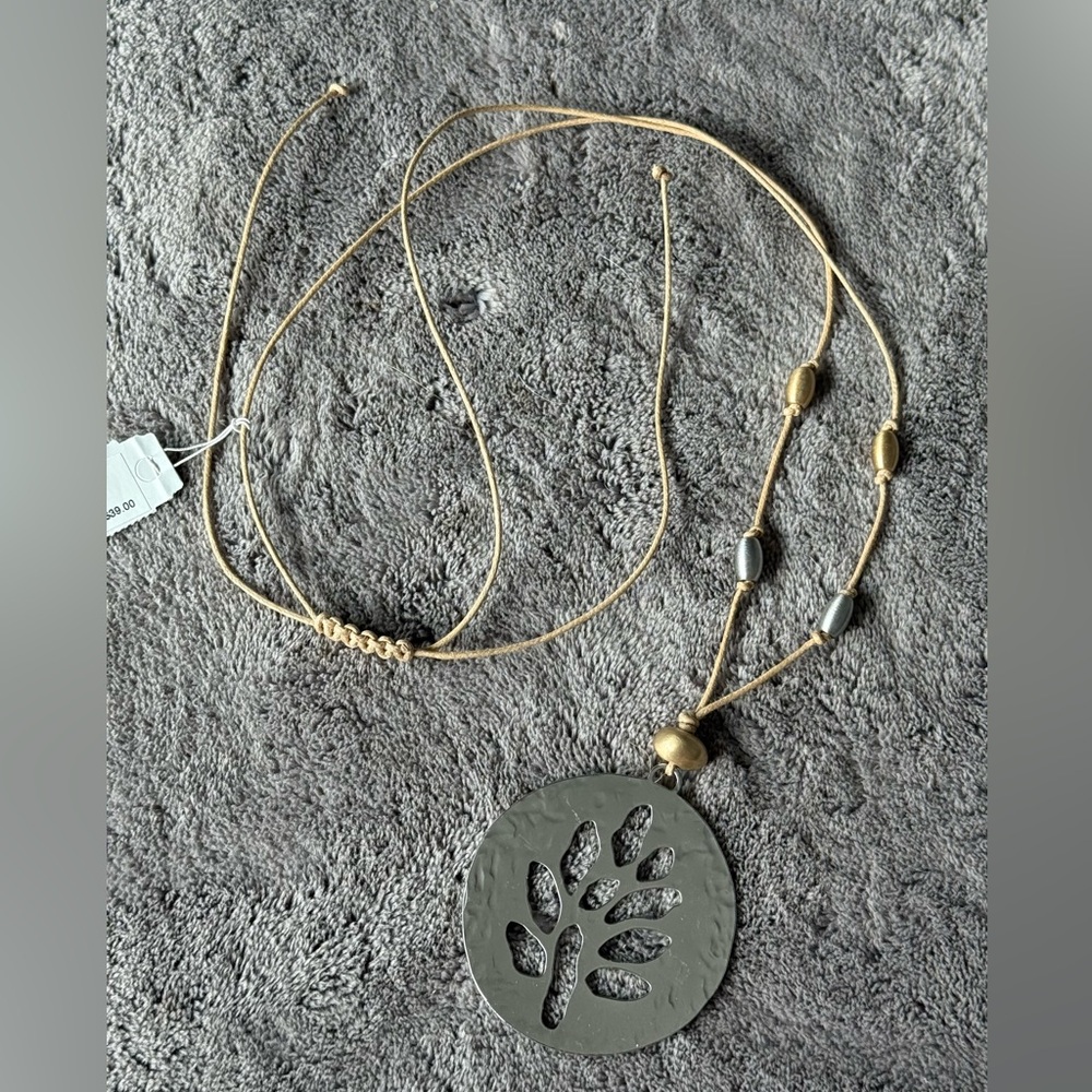 NWT J. Jill necklace. 2” cutout, tan string with goldtone/silvertone beads, adj - Picture 7 of 11